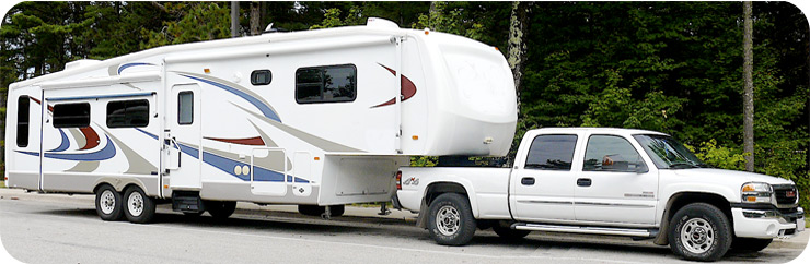 Truck with 5th Wheel Hitch