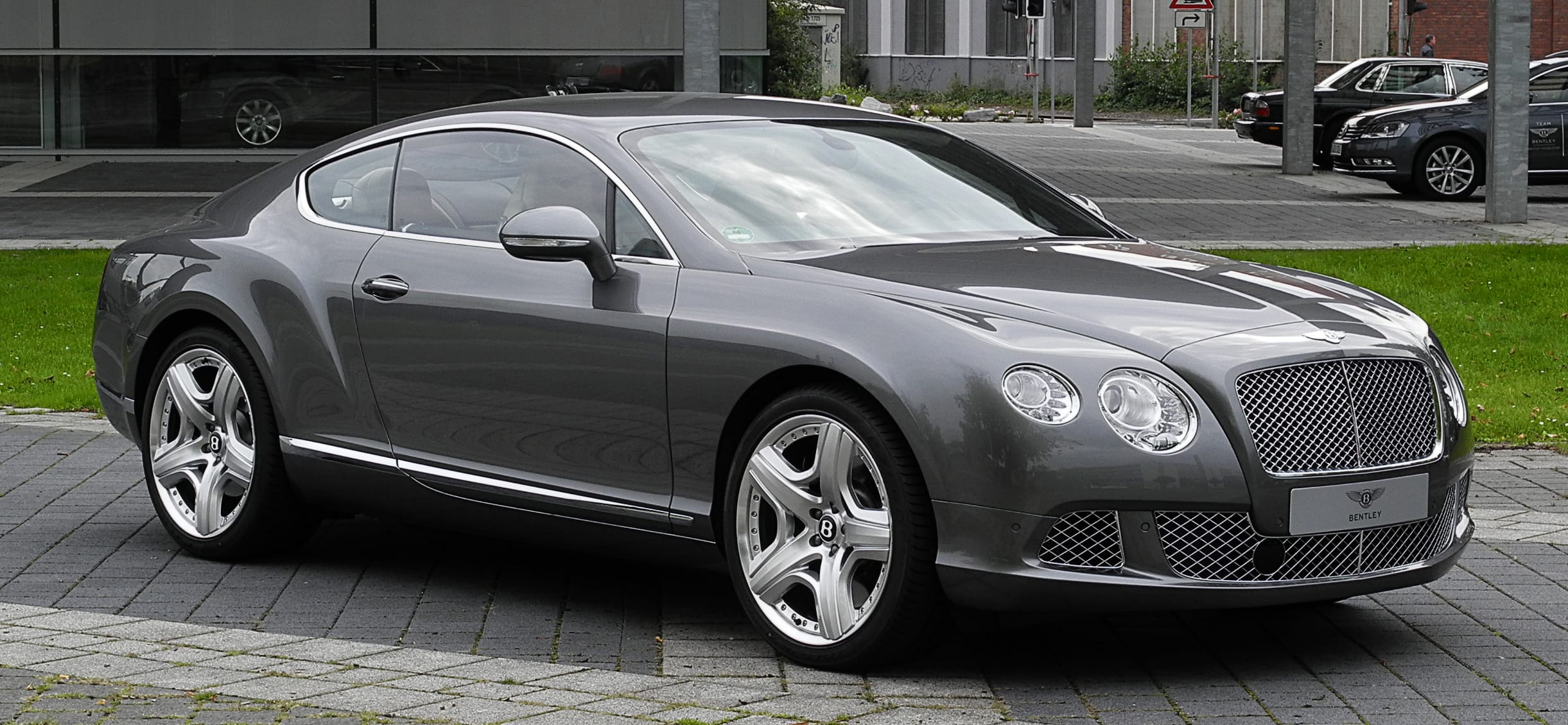 Bentley Continental Flying Spur 