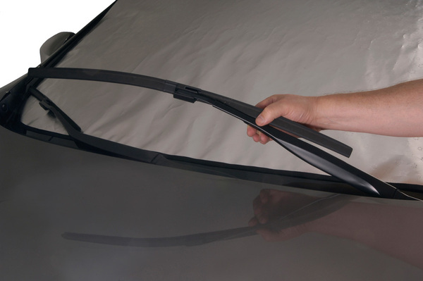 Intro-Tech Windshield Snow Shade